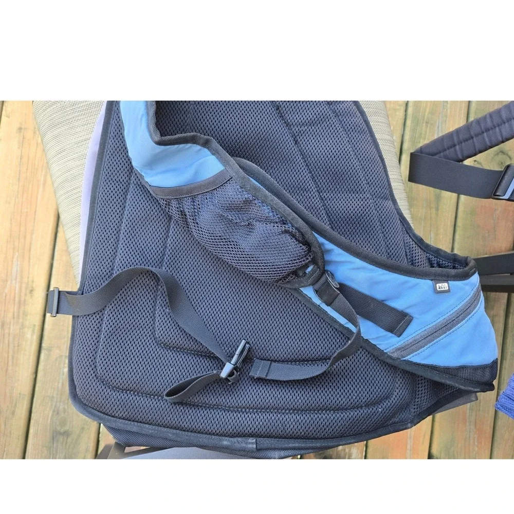 REI Sling Backpack Blue Grey Single Strap Crossbody Daypack Hiking Bag